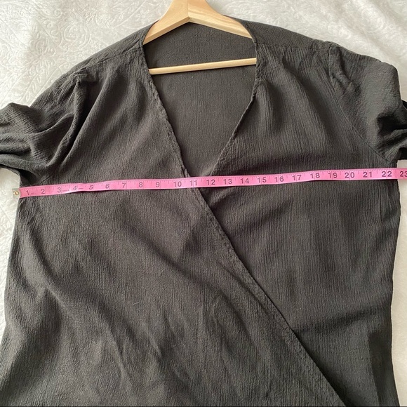 Black Flared Sleeve Tied Waist Top - Picture 6 of 9